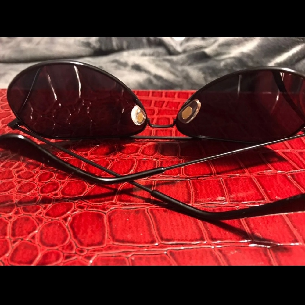 Ray•Ban Sunglasses - Picture 5 of 8